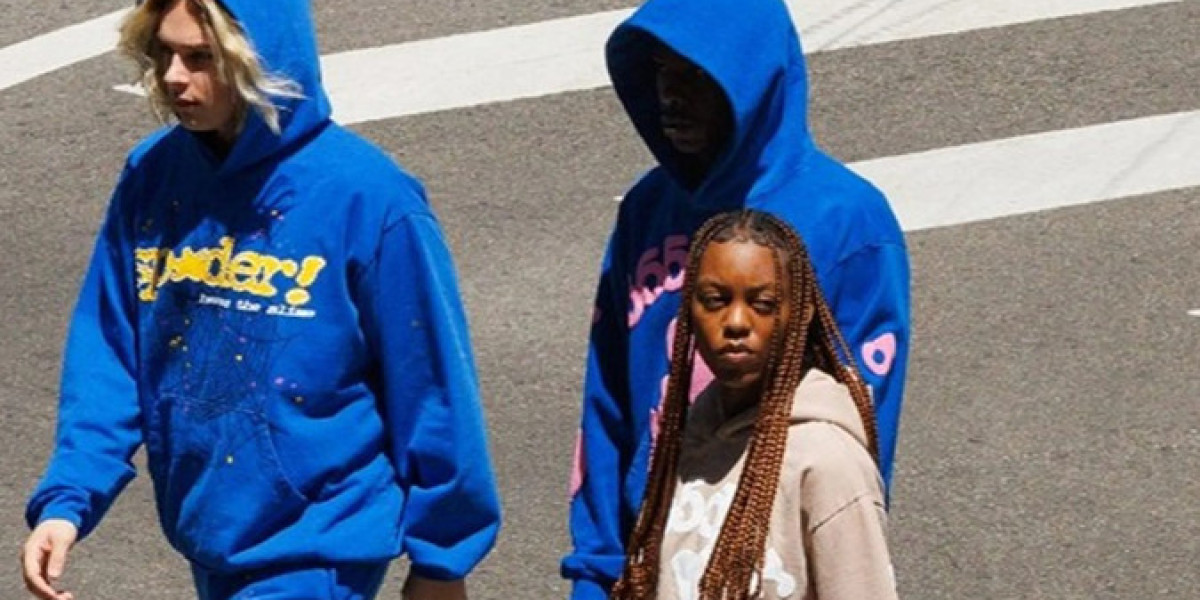 Caught in the Web of Fashion: Why Everyone’s Obsessed with Spider Hoodies