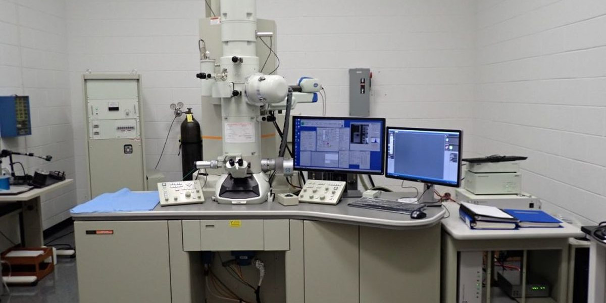 EM Microscopy: Exploring the Invisible with Electron Beams