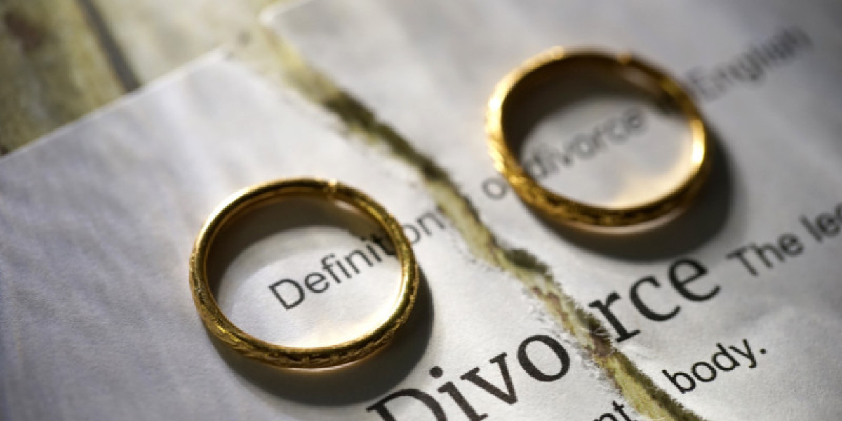 Best Divorce Lawyers for a Woman in Pune: Your Complete Guide